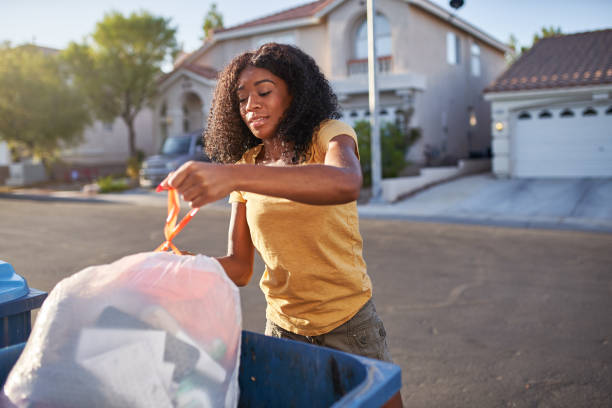 Best Commercial Cleanout Services  in Zeeland, MI